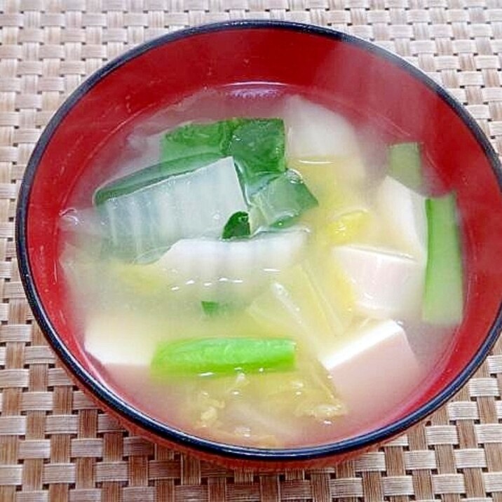 白菜と豆腐小松菜の味噌汁